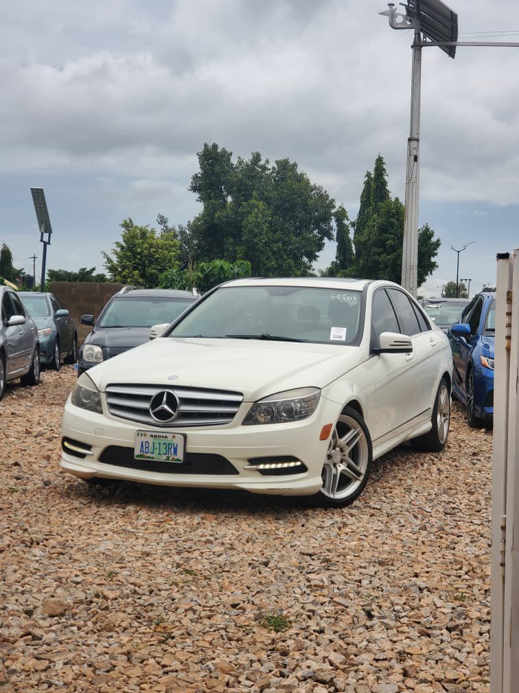 Abduol_ASA's tweet photo. Distress sale foreign used Mercedes Benz C300 2015 model with original duty accident free location kaduna /Abuja price 15.5 needed Sari.
‼️‼️‼️‼️‼️‼️‼️‼️ https://t.co/kdU7YjUc0u