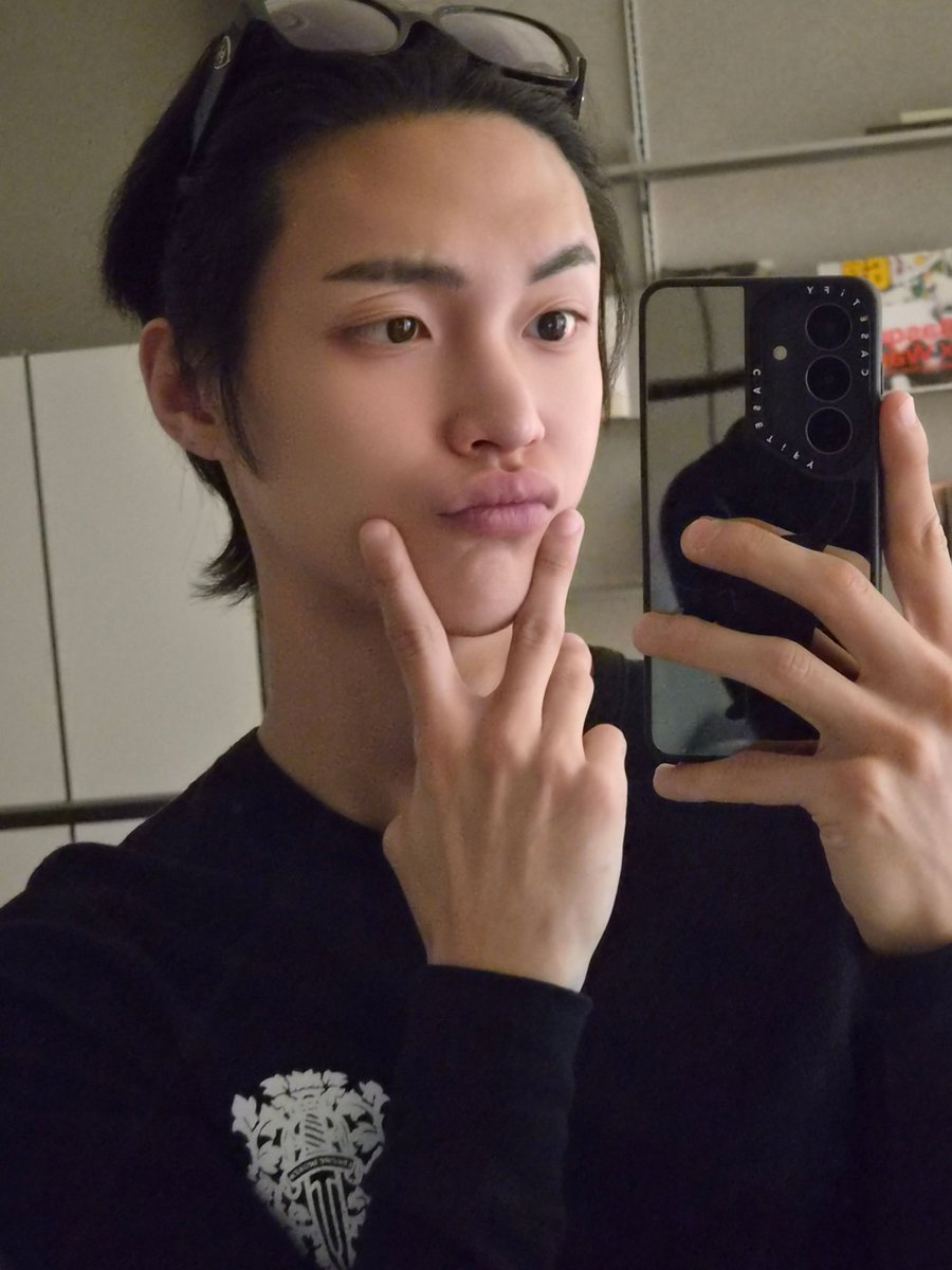 chrryever's tweet photo. 원빈 버블 ♡ https://t.co/tzT0ZJH1zA