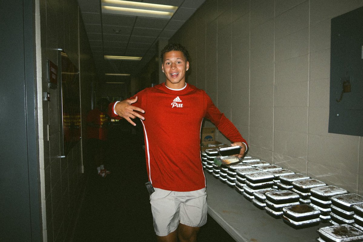 GorillasFB's tweet photo. The boys are here 🙂‍↕️🦍 

#OWNIT // #KOJ // #OAGAAG https://t.co/ICXFgFPnau