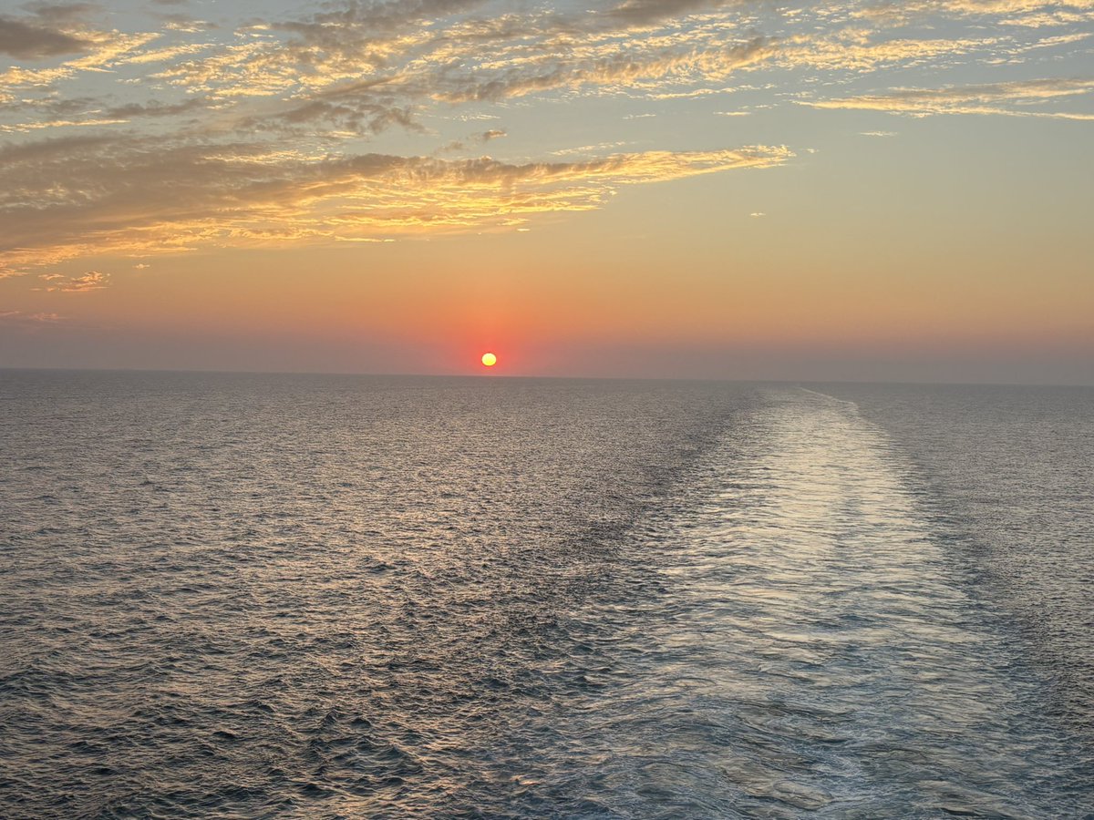 lclsportsluvver's tweet photo. Loading… LOADED! 🥰🛳️🌅 #LetsHoliday #MSCCruise https://t.co/rwjPXPvHJe