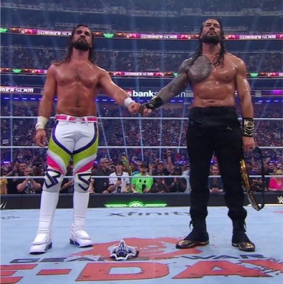 craftermaker10's tweet photo. @MrSantiZap I absolutely loved the homage to Dean Ambrose/Jon Moxley during the match, seeing the rebound lariat and then the dirty deeds, and then leaving space with the mask in the middle is probably the best case scenario with closing the Shield Chapter https://t.co/ynVdk2GHMm