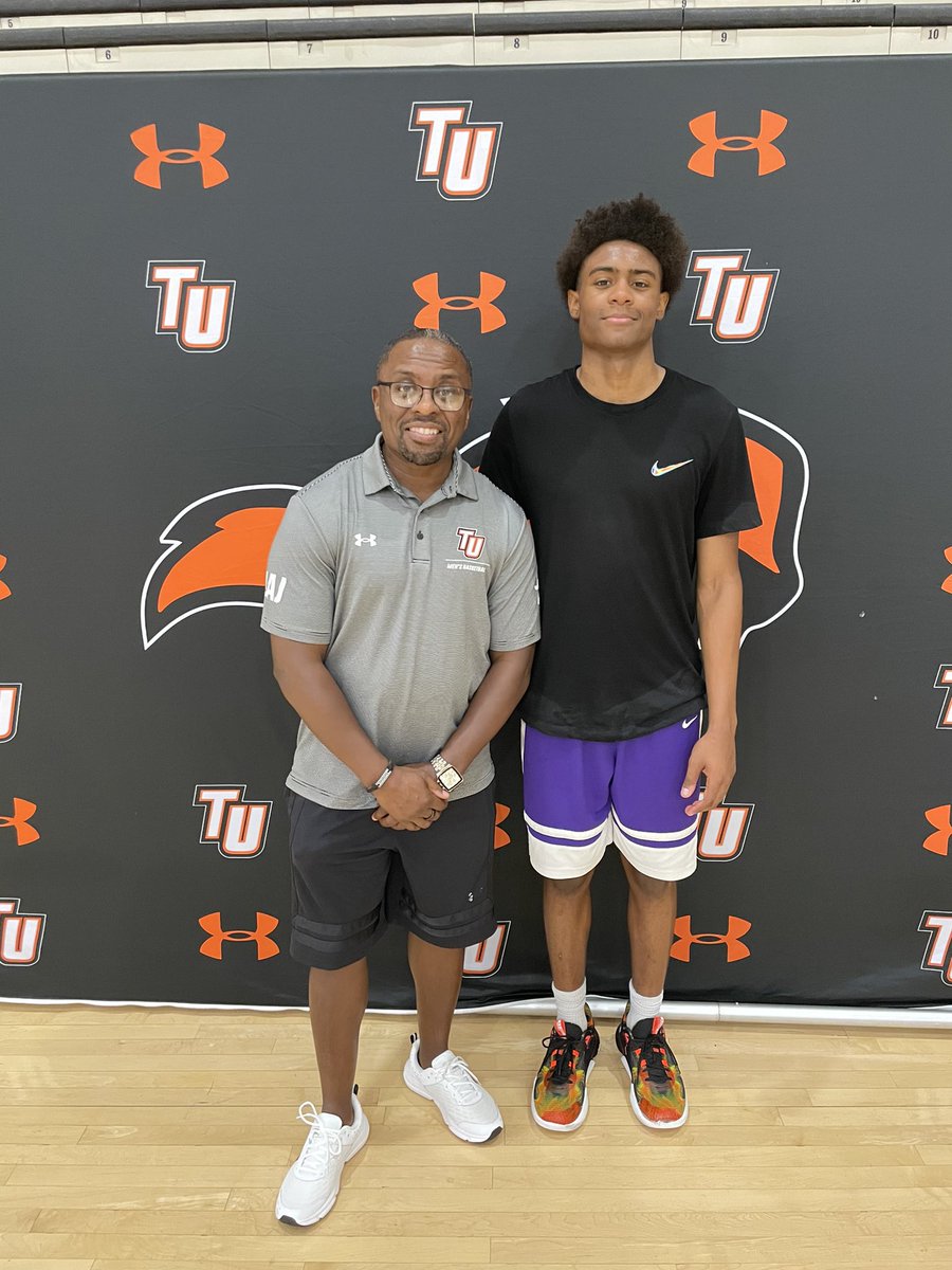 SimeonPikes's tweet photo. Had a great time at Tusculum University Elite Camp today. Thank you @CoachJ_Miller1 @CoachJTBurton and @CoachJChartrand for putting on a amazing camp! Looking forward to what the future has to hold. https://t.co/EQmAPwspwZ