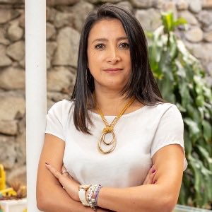 DiegoTorres_Fis's tweet photo. El mejor nombramiento posible para @MincienciasCo. Claudia Benavides como Ministra de CTeI es la persona más competente para un ministerio que necesita mirar hacia el futuro. Egresada de la @UNALOficial @SedeManUNAL. 

https://t.co/1VpvLiy9yQ https://t.co/VQ1vJObKBg