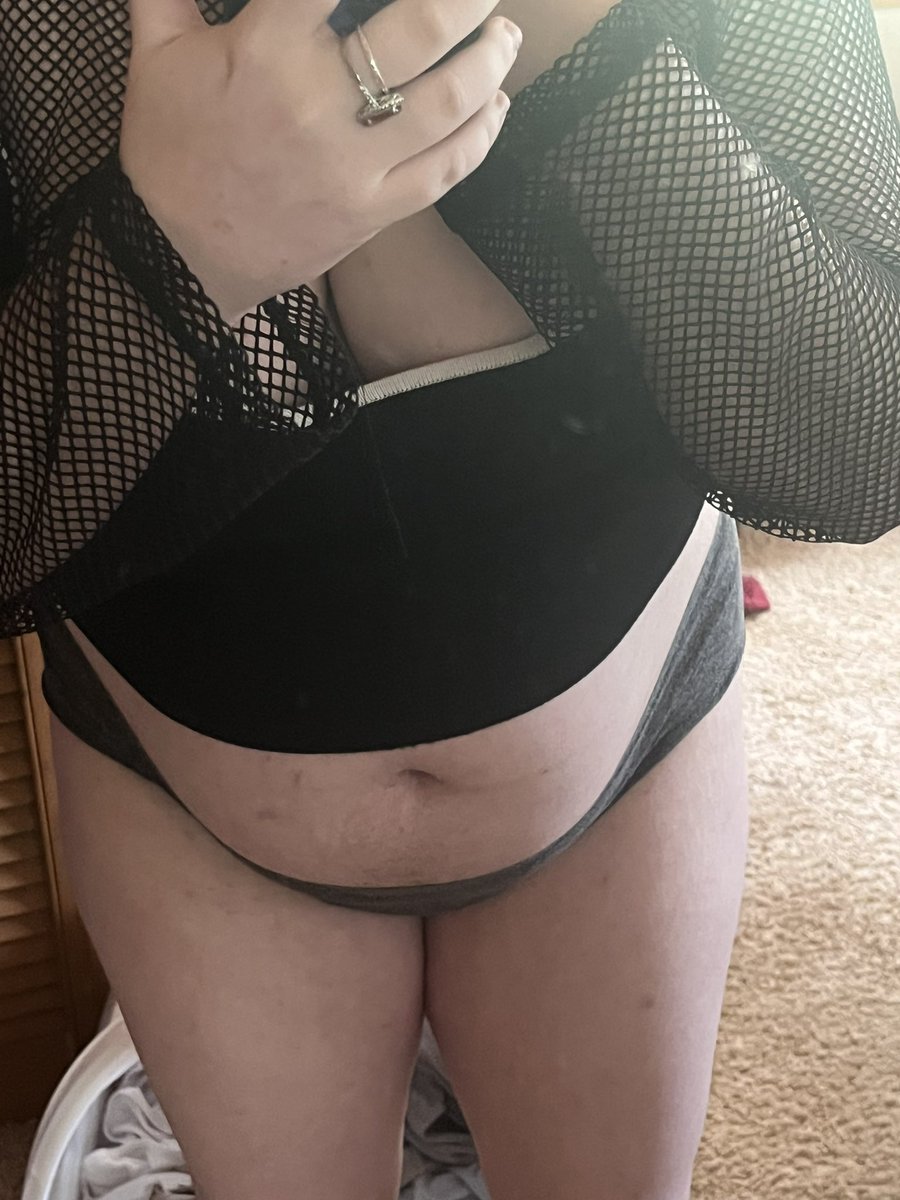 KisserSlut's tweet photo. #chubby #nsfwtwt #trans https://t.co/mmyzT7b0Tu