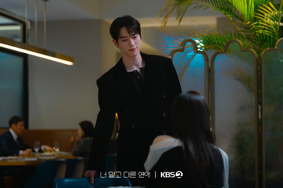 amirkdrama's tweet photo. دراما #ALoveOtherThanYours مقرر عرضها في شهر سبتمر.
تحكي قصة حب ممتدة لما يفوق عشر سنوات لكن حين يقترب الزواج يحدث أمر غير متوقع https://t.co/UC61R3fnTM