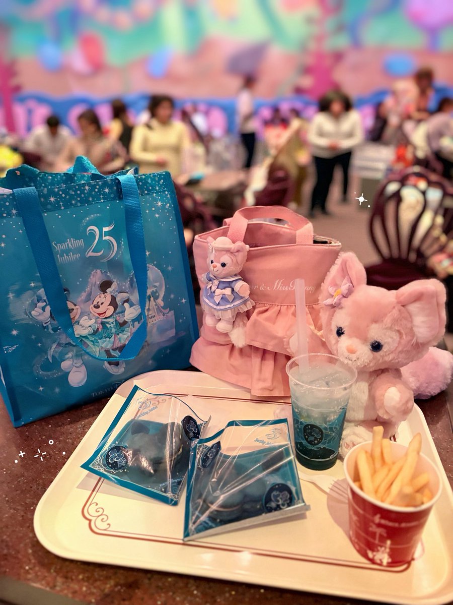 sinaena's tweet photo. #ディズニーシー25周年 🩵⸰ 𖥔 ͙ࣳ　
 #スパークリングジュビリー https://t.co/fJYHjec12T