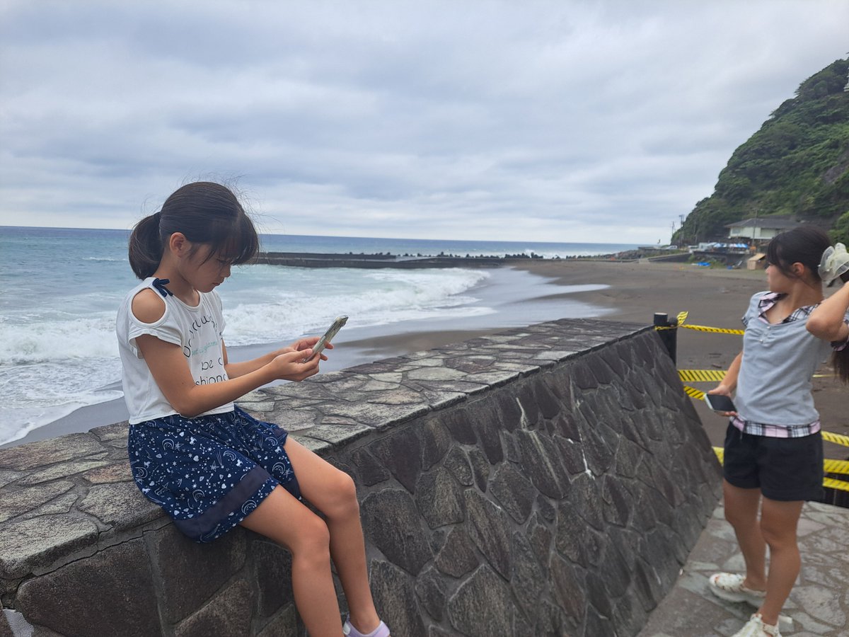 dpgstyle's tweet photo. 台風のうねり入ってビーチで泳げませんｗ https://t.co/ds7B6PmDUc