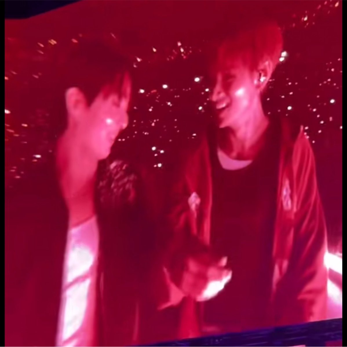 tkrse7's tweet photo. HELLO!!??-$-)/&amp;-&amp;/$/$/&amp;!!?😭😭 https://t.co/e2laJMuyxB