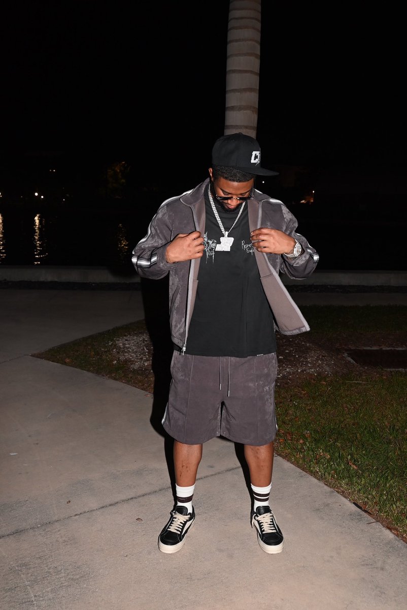 Greek__7's tweet photo. Miami nights https://t.co/vW7yVV1iHr