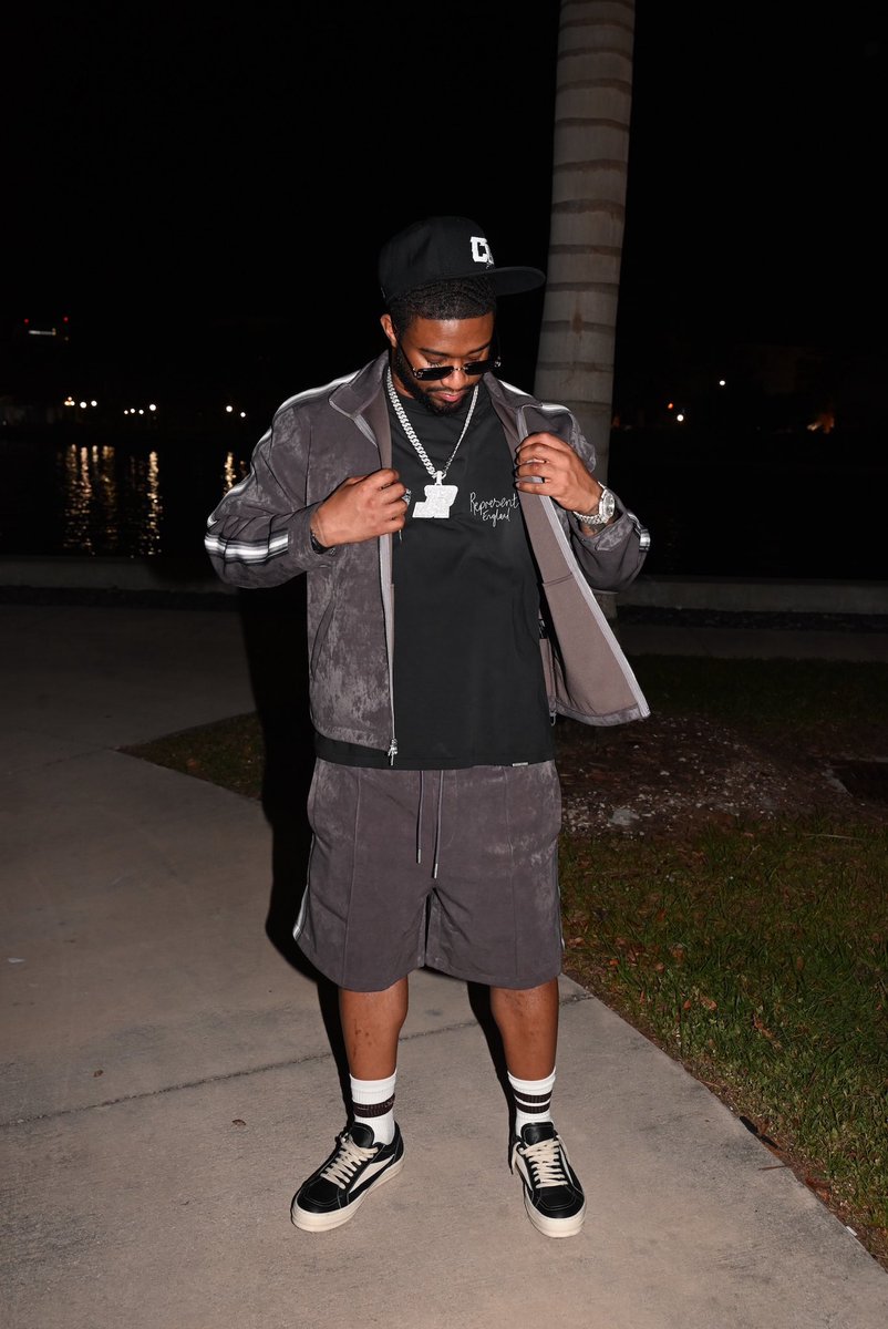 Greek__7's tweet photo. Miami nights https://t.co/vW7yVV1iHr