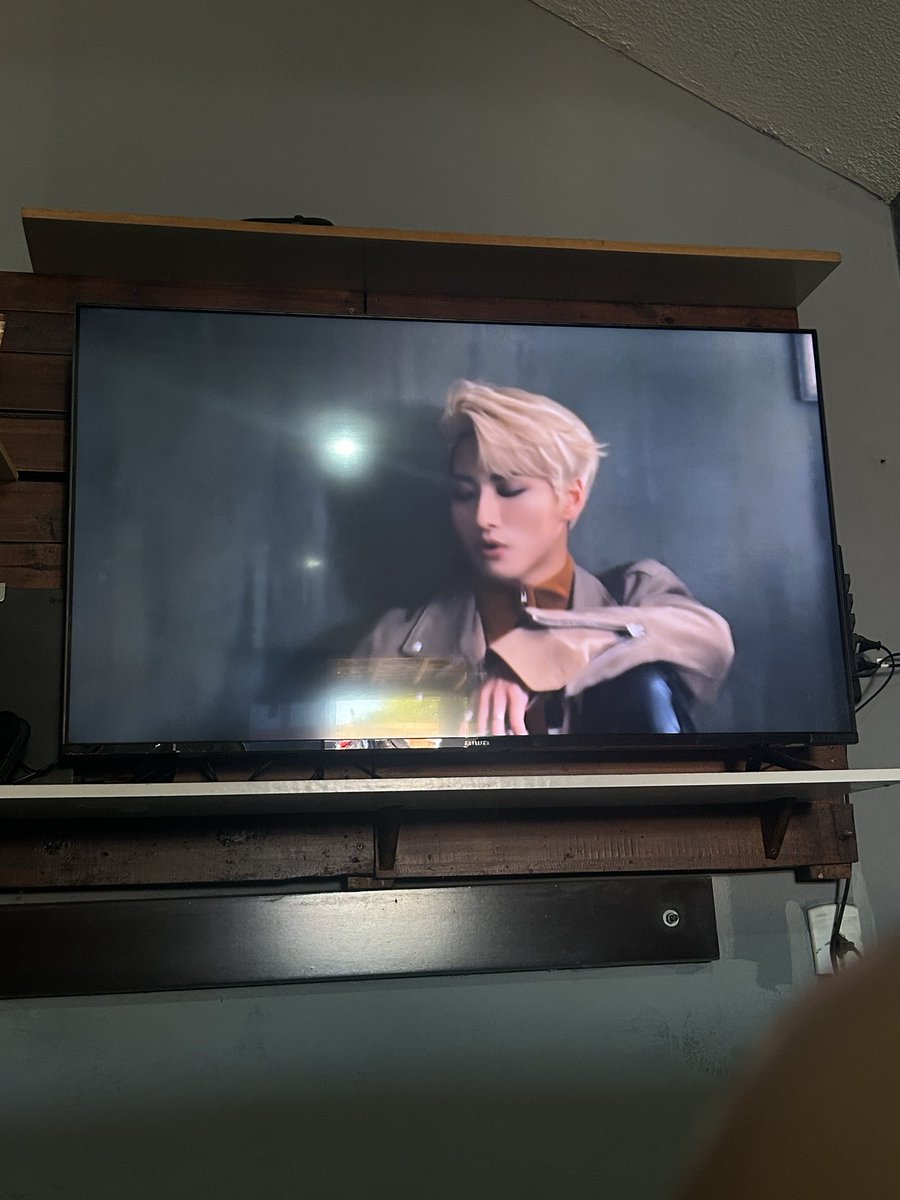 natbreakthewall's tweet photo. Meu amor https://t.co/jFgJy1JYAo