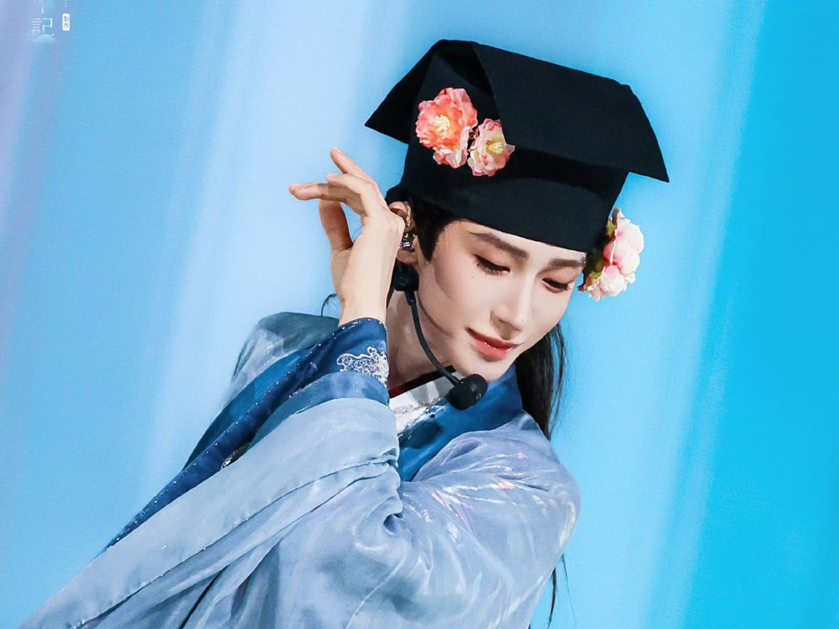 ngocliinh6's tweet photo. 🦊 狐狸 ＆ 📖 书生

“Ca ca, ta nghe lão Hồ nói rằng thư sinh dưới chân núi đều là kẻ mọt sách tay trói gà không chặt, ta muốn xuống xem thử một chút!”

“Mấy lời dụ dỗ ngon ngọt đó đúng là chỉ lừa được tiểu hồ ly ngốc như ngươi thôi”

#หลิวอวี่ #liuyu https://t.co/QdEACVZkxP