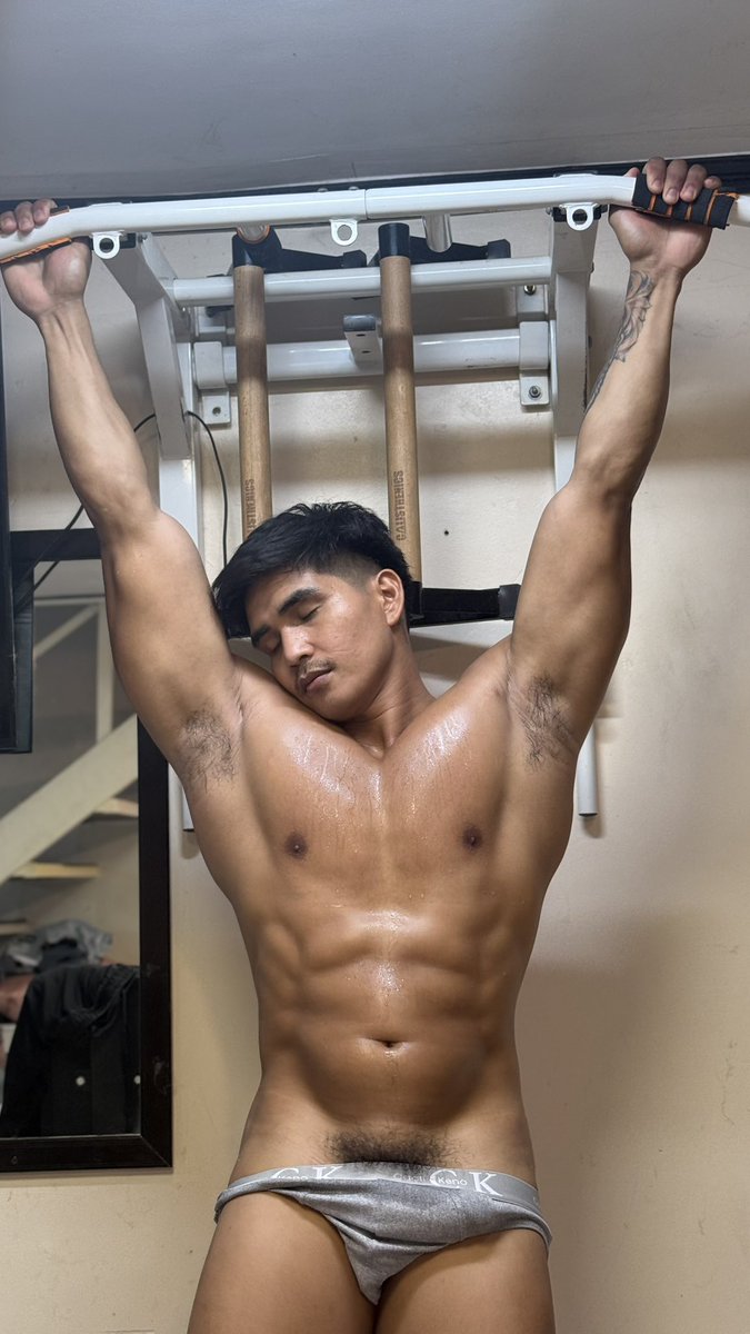 bernaldfantasy's tweet photo. 💦🥵💤💤💤💤 https://t.co/BVhFnN6Ne5