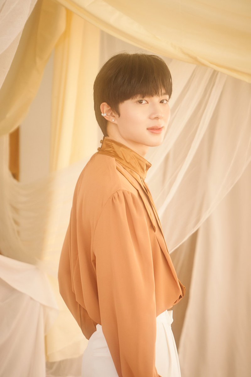 NuSis_13's tweet photo. Always ready to listen to beautiful songs from Khun Chai NuNew Chawarin 😍💛✨

80M TRUE LOVE NuNew
#แปดสิบล้านรักแท้นุนิว
#NuNew @CwrNew https://t.co/grk8Lc3gWp