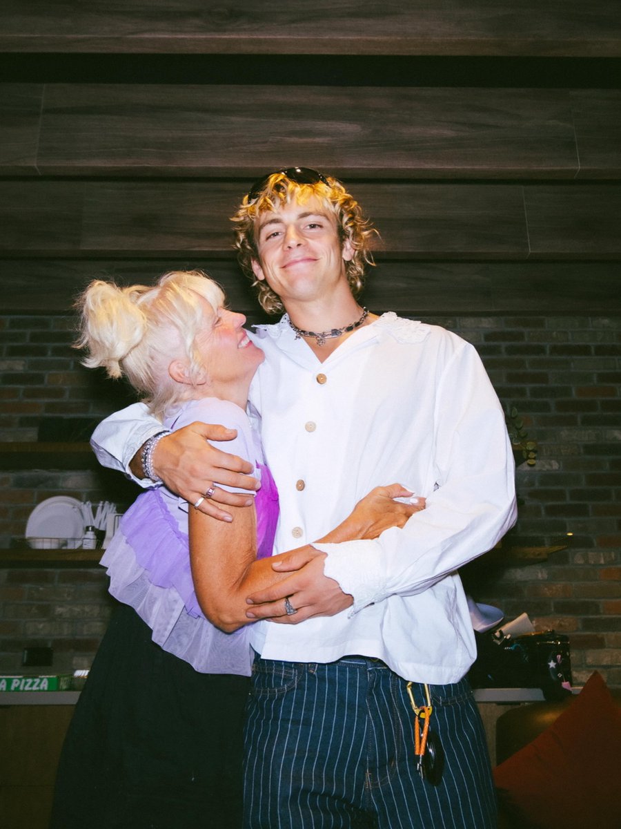 Ross Lynch News tweet media