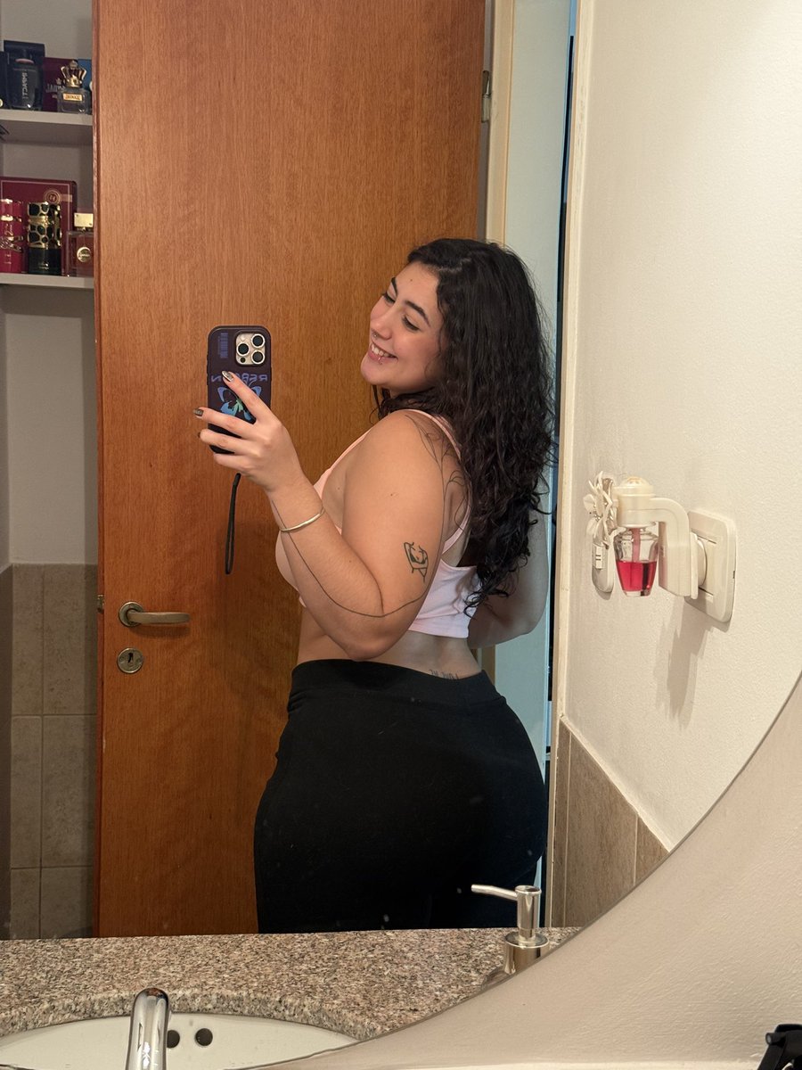 Josiehype's tweet photo. I’m not a perfect, but at least I’m real! 😁 https://t.co/XbjYUiNeLc