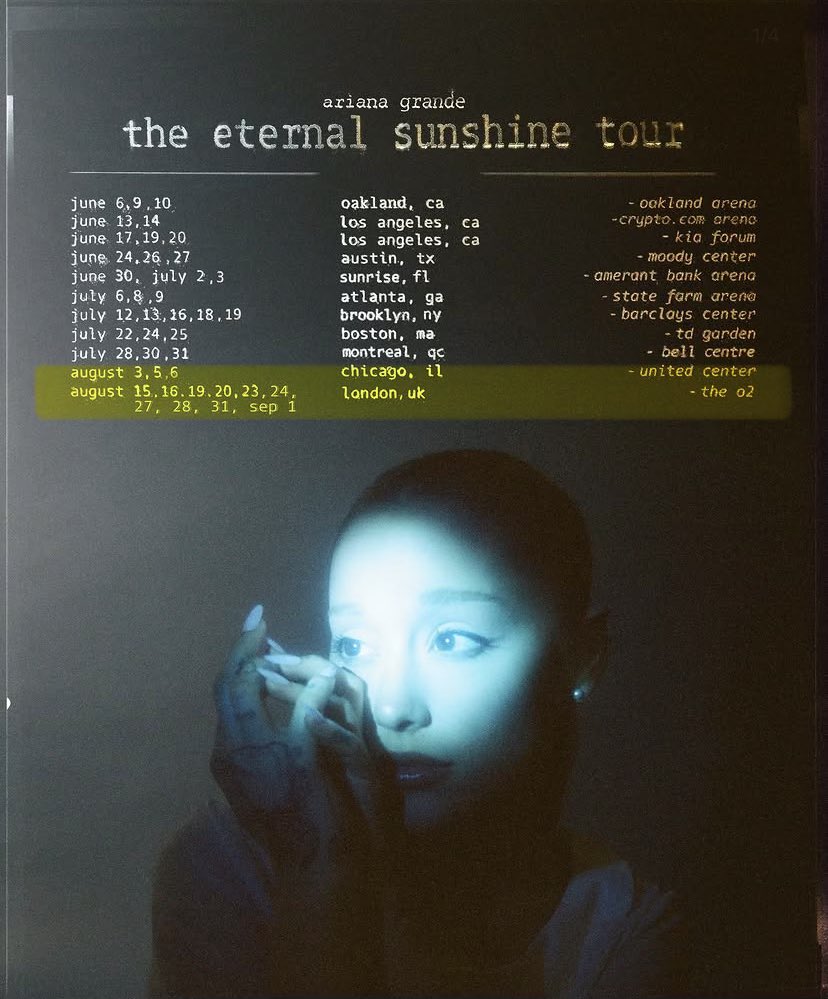 jennieslana's tweet photo. chicago and london needs to lock in like their lives depend on it. make sure you shower ariana with heaps of love, warmth, joy, and care. 

remind her that she is beyond loved by millions. you have to come out that place ensuring you were her best crowd and venue. https://t.co/Rx2sEn2cWF