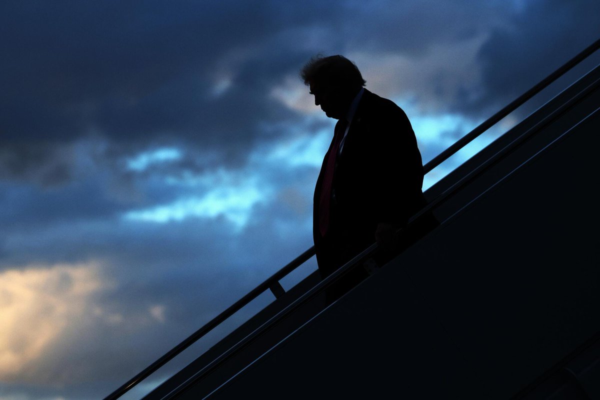 OldeWorldOrder's tweet photo. TRUMP: "If you don't believe in God, maybe it's time to start looking into that." https://t.co/7MwEm5f2yS