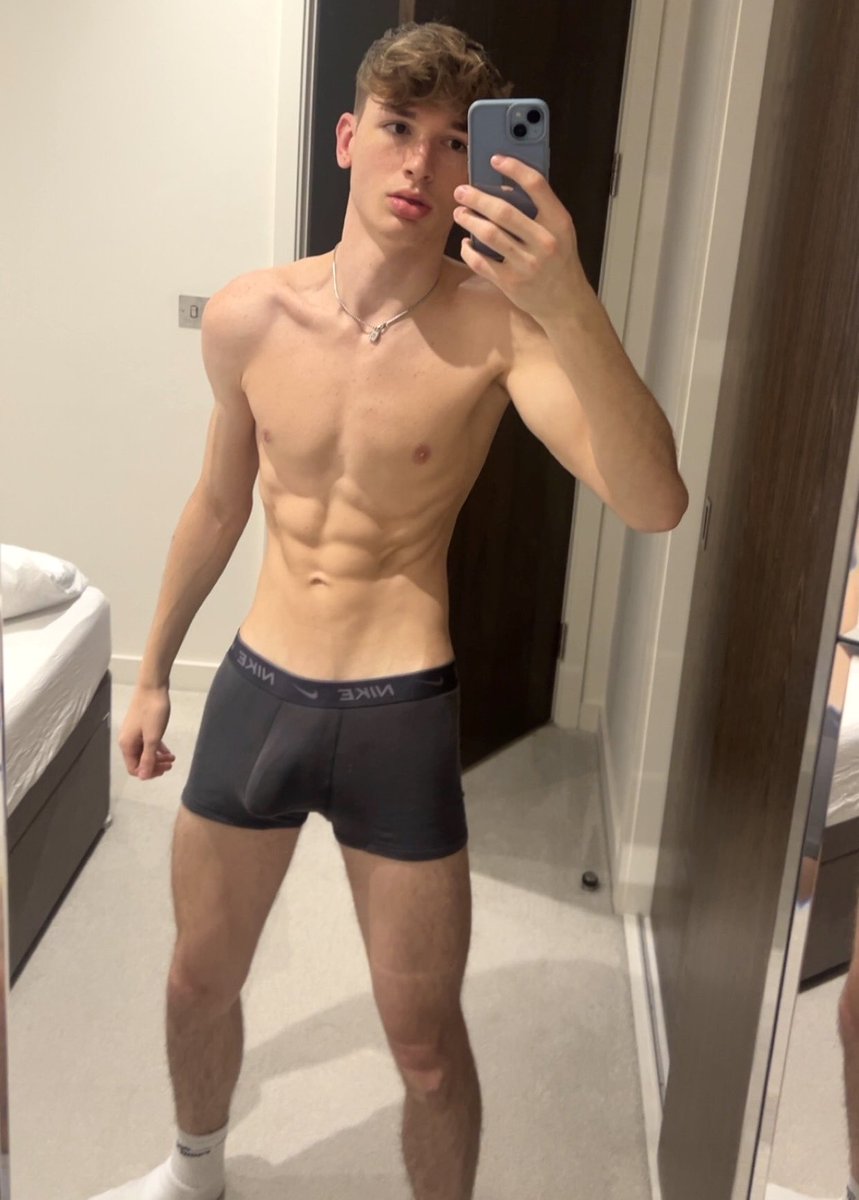 MediaBoys18SFW's tweet photo. #twink #cute #gay #boy
Cortesía de ➪ https://t.co/gwFKpmajBL https://t.co/nu8fdBnNT2