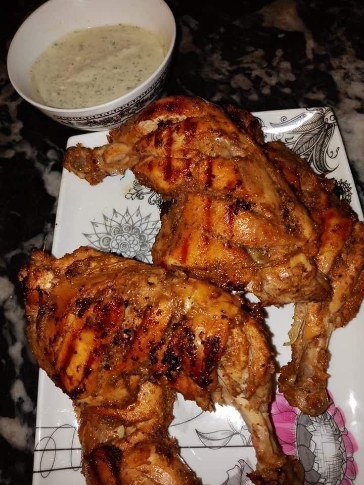 FooDPointd8's tweet photo. "When grilled chicken is this juicy, your heart can't help but say... one more plate! 😋🍗🔥" https://t.co/GYrqydTw6t