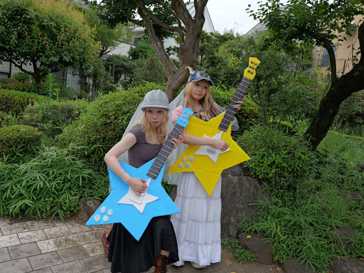 mainichi_unique's tweet photo. 『HIPSTER』リリースまであと2日🎸
★8/5 release★

この道はもしや…🤔🍀

#毎日ユニーク #マイユニ #release #newmusic #jpop https://t.co/pKXLtnMEwy