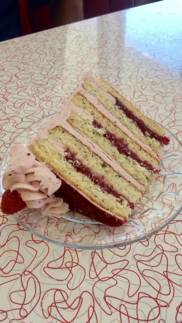 homevsfastfood's tweet photo. [i ate] raspberry poppy seed layer cake
#raspberrycake #poppyseeddelight #layercake #bakinglove #dessertgram #homecooking #food #recipes #foodpic #foodie #foodlover #cooking #hungry #goodfood #homecookingvsfastfood https://t.co/bcS9Udfh9V