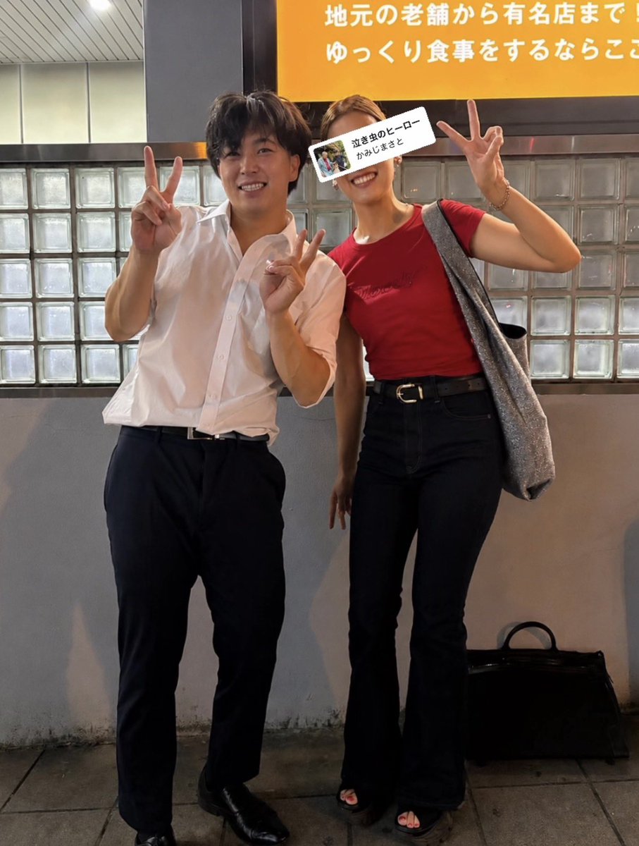 H_____nm173's tweet photo. Tiktokで流れてきて歌声に一耳(目)惚れして絶対路上LIVE行きたいって思って10日連続路上LIVEの初日(梅田)と最終日(天王寺)に行けてツーショも撮れて本当に嬉しすぎた😳💗絶対8.1のLIVEも行きたいって思って手売りチケット買って行けたし12.5のLIVEチケットも即買った❤️‍🔥
声も顔も笑顔も全部大好きです🥰 https://t.co/RZ2errUyUV