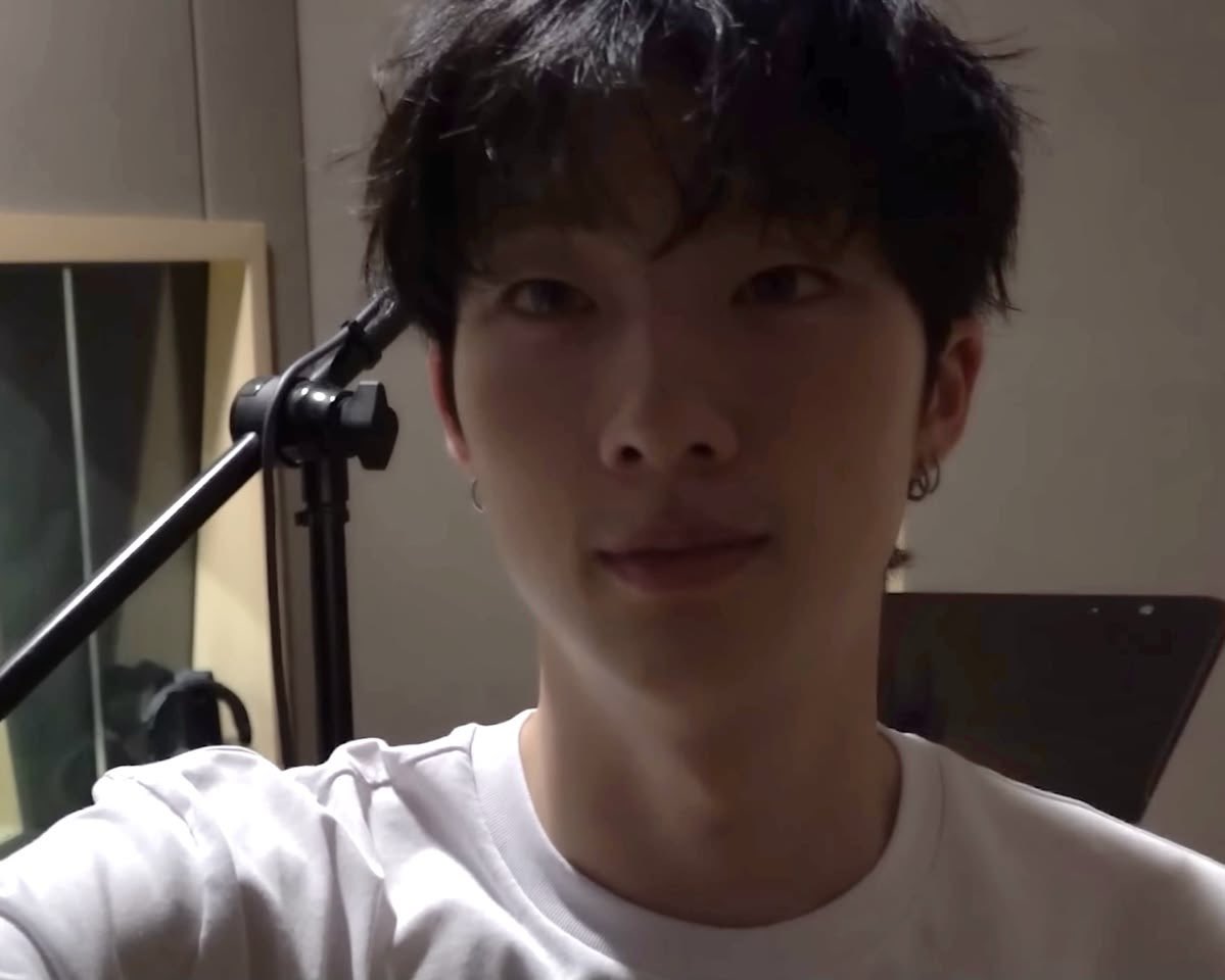 jijiseobsos's tweet photo. hiii https://t.co/Yw8XuGKkaM