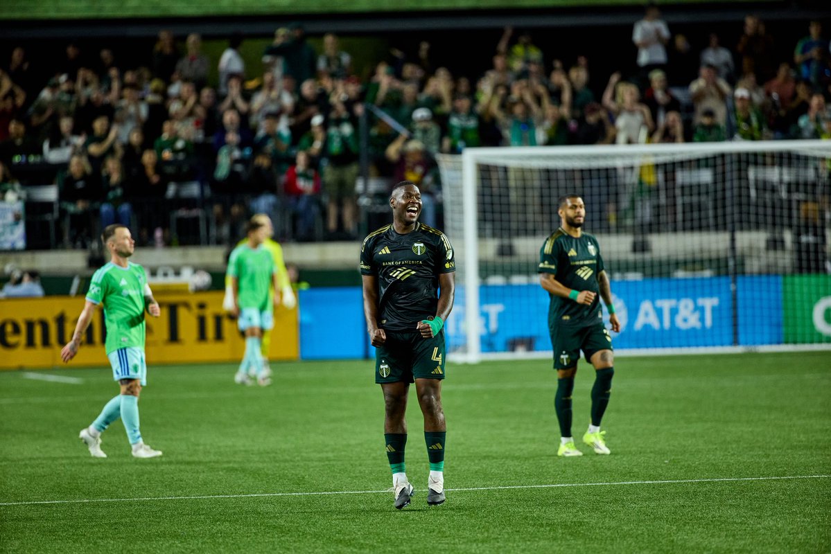 KMillz_00's tweet photo. Unbelievable atmosphere last night at Providence Park 💚 We have the best supporters in the league 🙌🏾 More hard work ahead and let’s keep this rolling @TimbersFC https://t.co/hiHAZvJNbP