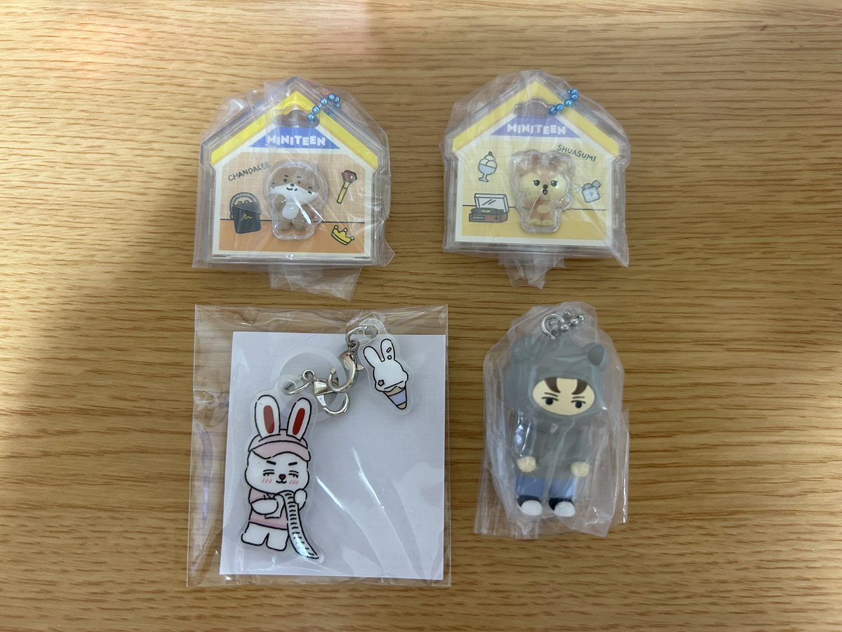 lover118_k's tweet photo. MINITEEN ミニティーン パッケージチャーム&amp;グミ SEVENTEEN POP-UP カプセルトイ めじるし つまつな マスコット同異種 交換

【譲】画像1
【求】グミチャーム：ジュン、ドギョム
　　つなつな:ジョンハン（友人分）
　　めじるし:異種めじるしアクセサリー

郵送or 大阪手渡しでの交換希望 https://t.co/00zpfs8JSn