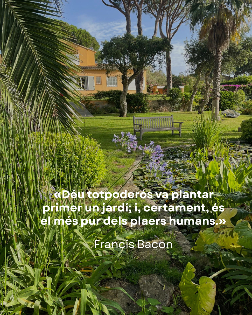 CJP_CAN_MONTES's tweet photo. «Déu totpoderós va plantar primer un jardí; i, certament, és el més pur dels plaers humans.» — Francis Bacon. Un jardí és ombra, descans, conversa i benestar. 

#CanMontes #FrancisBacon #Jardins #Natura #Benestar https://t.co/qysZhYPG9l