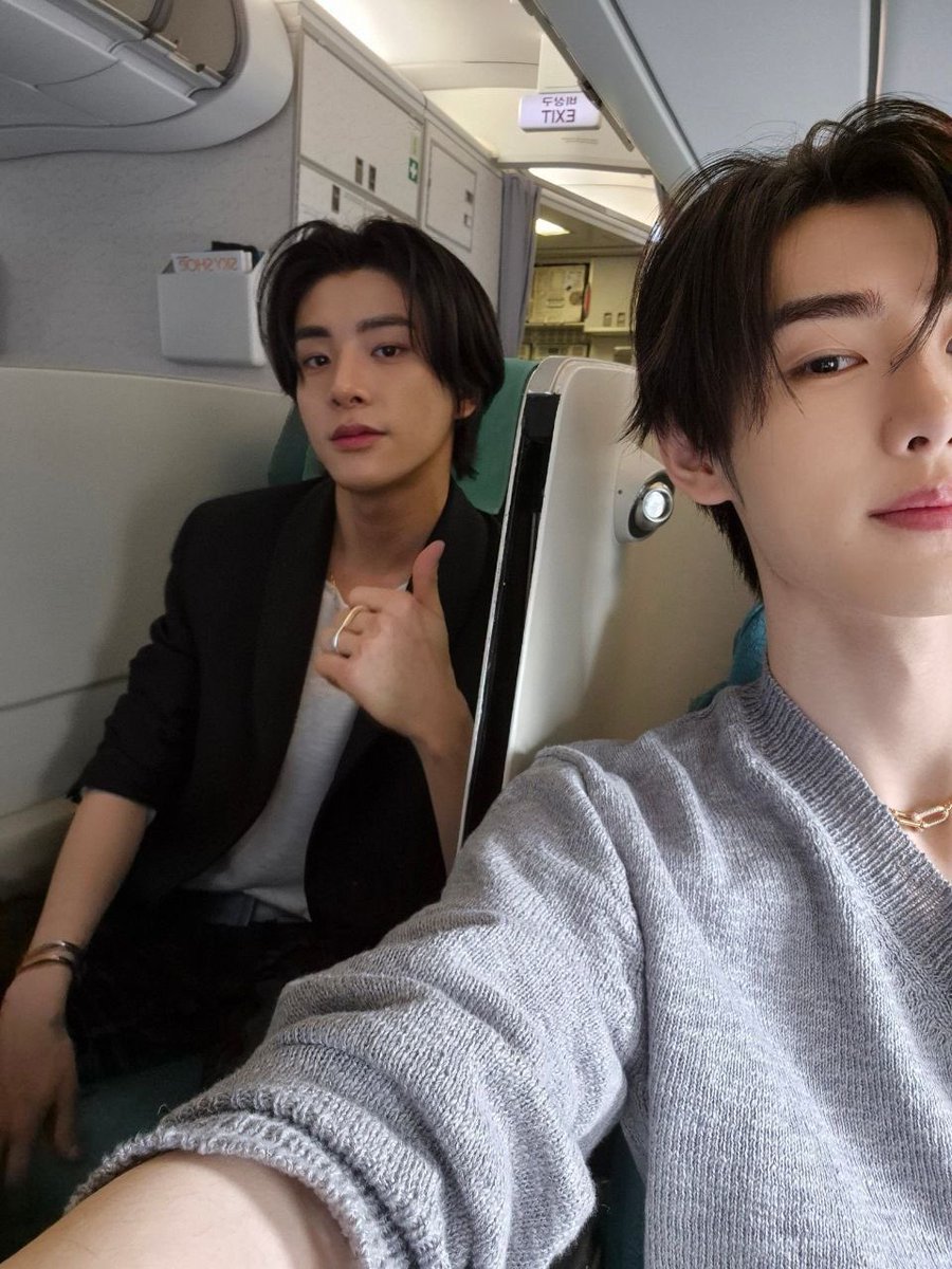 heybaekgu's tweet photo. #성훈 #SUNGHOON &amp; #재윤 #JAKE https://t.co/b5MKh5CbMU