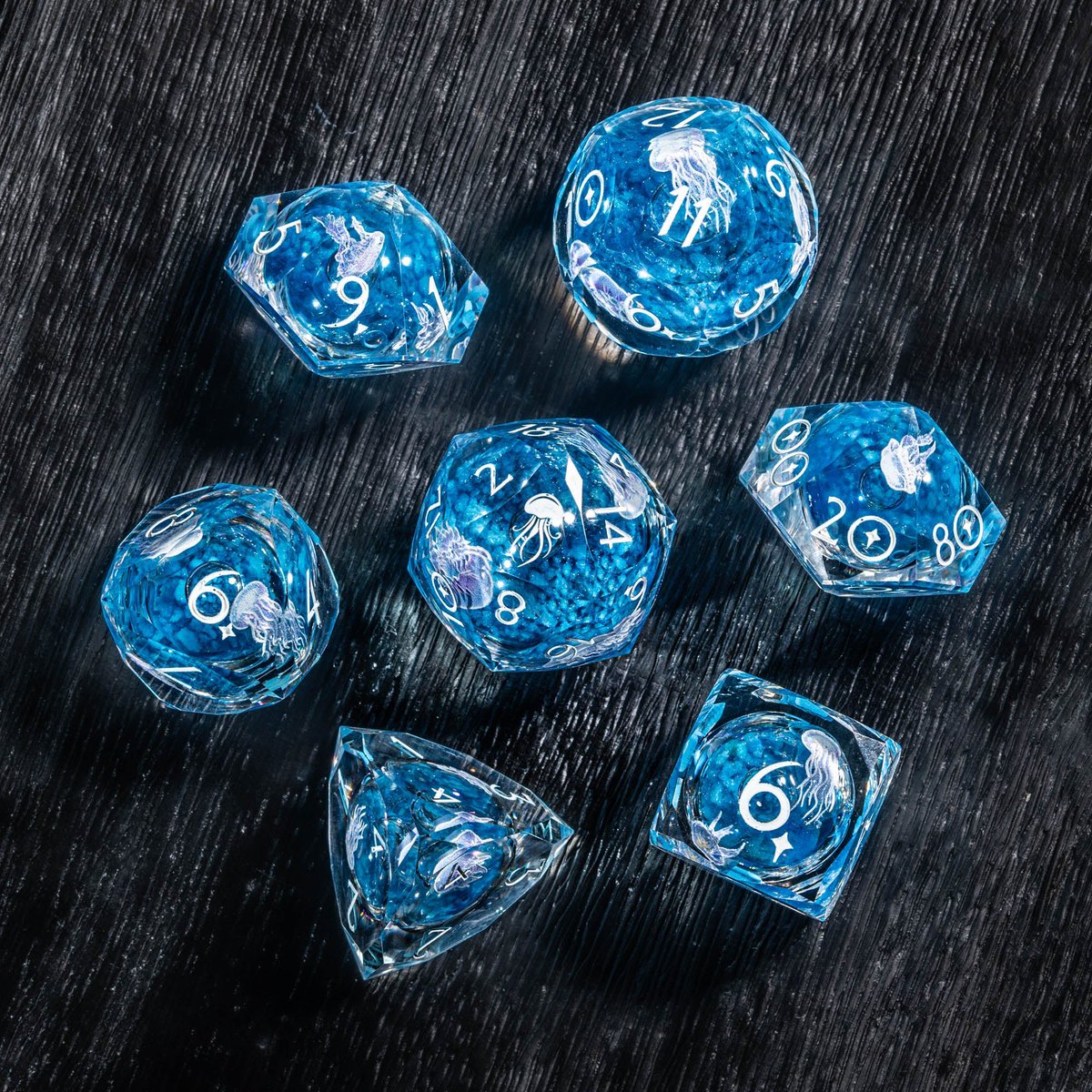 urwizards's tweet photo. Your party dives into an ancient underwater ruin.These are the first things glowing in the dark.
Do you take them?

#dnd #dnddice #ttrpg #dicegoblin #glowinthedarkdice #tabletoprpg https://t.co/zLnxMYgu79