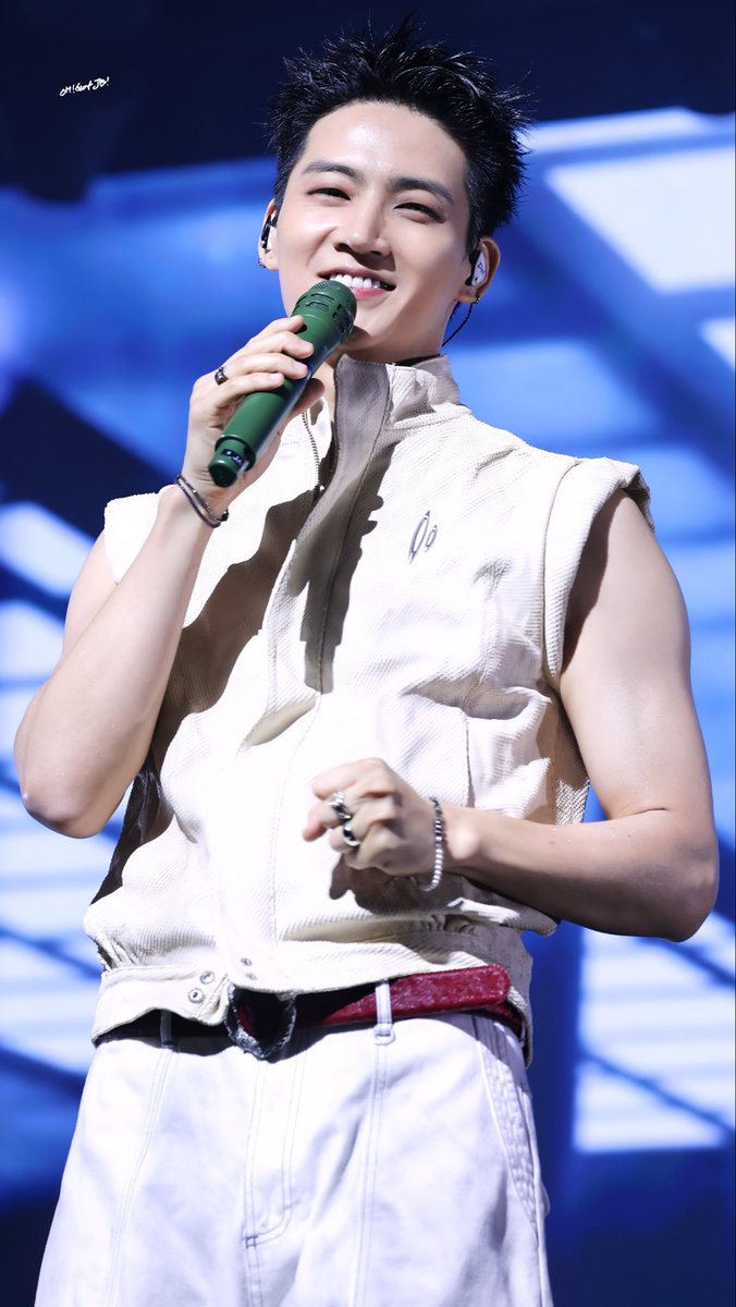 OKDEF106's tweet photo. The original cute &amp; sexy Lim Jaebeom.”

He is REAL !!!!!!!  @defjaybkr 
🫪🫪😲🫠✨✨✨✨✨#JAYB #제이비 

       CUTE                                  SEXY https://t.co/1ODusBN26X