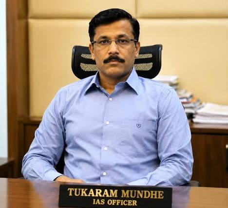 FI_InvestIndia's tweet photo. Mumbai HC: "Mundhe ji. Why are you only Raiding Private eateries? Check Government Canteens too"

IAS Tukaram Mundhe: Say No More. 🫡🔥

Within 24 hours, the Maharashtra FDA raided the Mumbai High Court’s own Canteen !!!

The Result? Glaring Hygiene Violations and Missing FSSAI Licenses. 🛑😷 

Three Canteens were immediately Sealed on-premises. Health of the Mumbai HC will Improve Now. WIN - WIN.

25 Transfers in 21 years because this Man compromises for NO ONE. 

I propose Tukaram Mundhe ji for FSSAI Chief !!!

Absolute Sigma Energy.  LEGEND👑💥

#FI