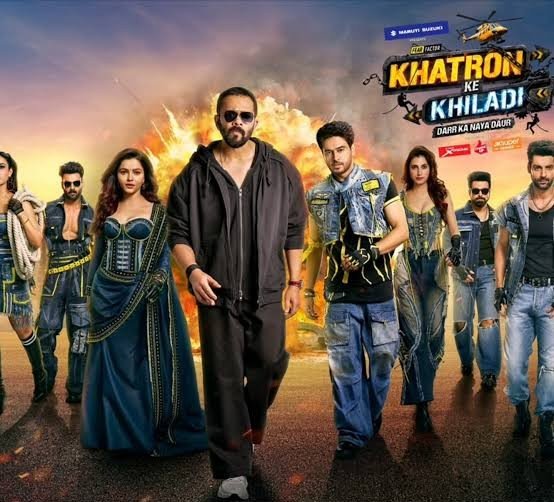 BiggBoss_20's tweet photo. Week 1 of #KKK15 is a wrap! The Old vs. New concept pits returning KKK veterans against fearless debutants in 2v2 head-to-head stunts. The twist? No Fear Fandas - losing teams immediately face their deepest personal fears.

Follow @BiggBoss_20 
#KhatronKeKhiladi15 #RohitShetty https://t.co/riHoaEKJ17