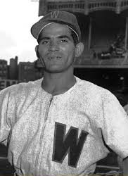 javiergon56's tweet photo. CAMPOCORTOS FRENTE A FRENTE
3/8/1953: Por primera vez dos shortstops venezolanos se enfrentaron en un partido de Grandes Ligas. Ese día, en el Griffith Stadium de Washington, el caraqueño Alfonso "Chico" Carrasquel fue el campocorto titular de los Medias Blancas de Chicago (Hilo) https://t.co/zElJZNzffg