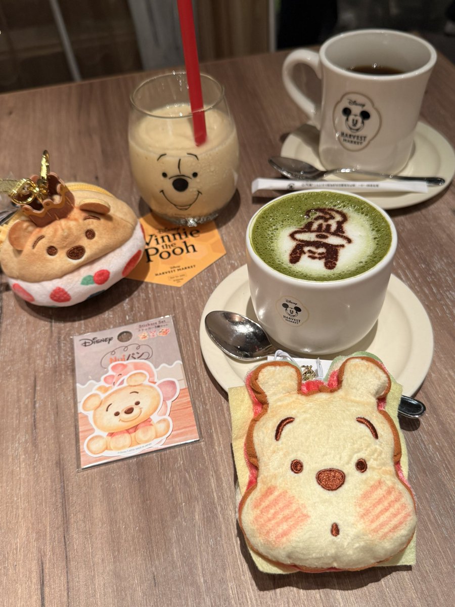 Jessandbears's tweet photo. Went to Harvest Market at Shibuya Hikarie last July, beautiful &amp; cute cafe fillled with Poohs. Was thinking of Yuzu when I was there, now it become real collab! 👏🧸🪽🌸
#showerofheart https://t.co/nh653rws2V