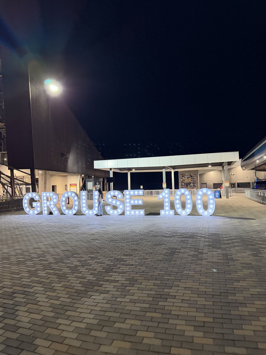 DennisDing19's tweet photo. Grouse 100 drones show after 10 Pm Aug 02 https://t.co/von0xjtqXx