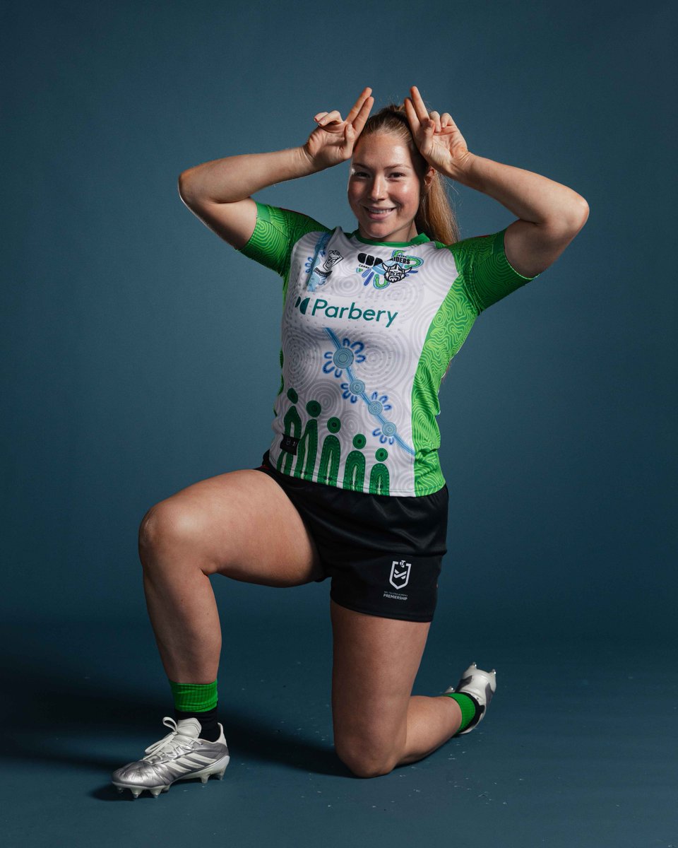 RaidersCanberra's tweet photo. Welcome to Indigenous Round 💚

Learn more about the story behind our jersey:  https://t.co/PiB7UEEAjR

#WeAreRaiders https://t.co/WG6K1LFMvV