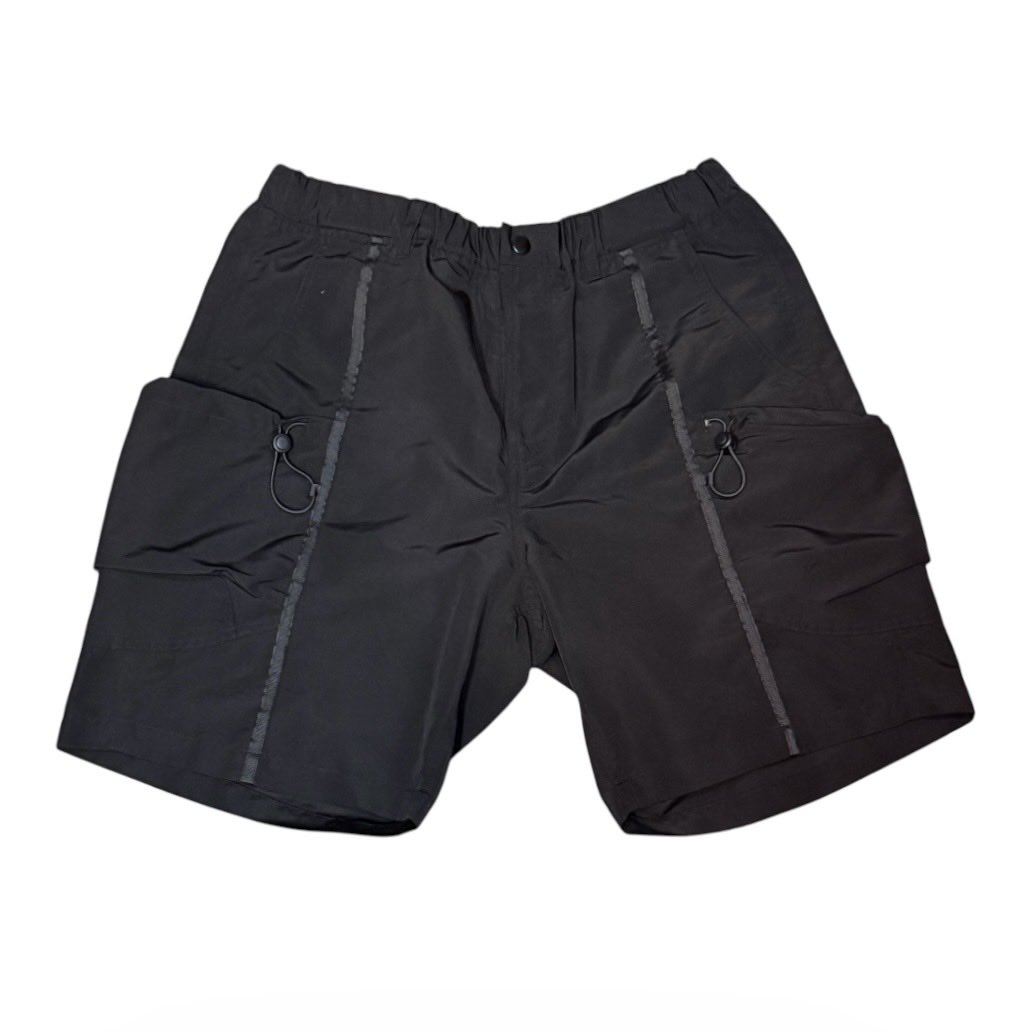 potbound3006's tweet photo. ★new arrival★

☀︎used shorts

グリーンがラルフローレン
size:35
夏らしいグリーンカラーおすすめです🌱

ブラックはTESS
size:XL
ポケットが6個あります🙌🏻

どちらもウエストは内側に紐が付いているので
ベルトなしでもキュッとできます🙌🏻

それでは！
引き続きお待ちしております🍀 https://t.co/i2cE4hKxvo