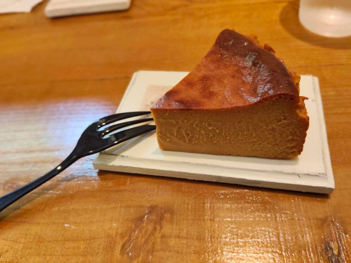 funyaaaaann's tweet photo. チーズケーキです。

今日あっっっつい！！！！ https://t.co/eOsjgYqUor