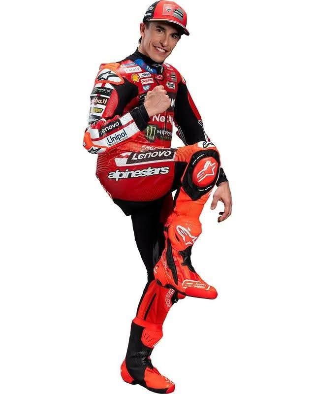 bunnyquez's tweet photo. it's race week yayyyyyy https://t.co/uCMq0gkTjM