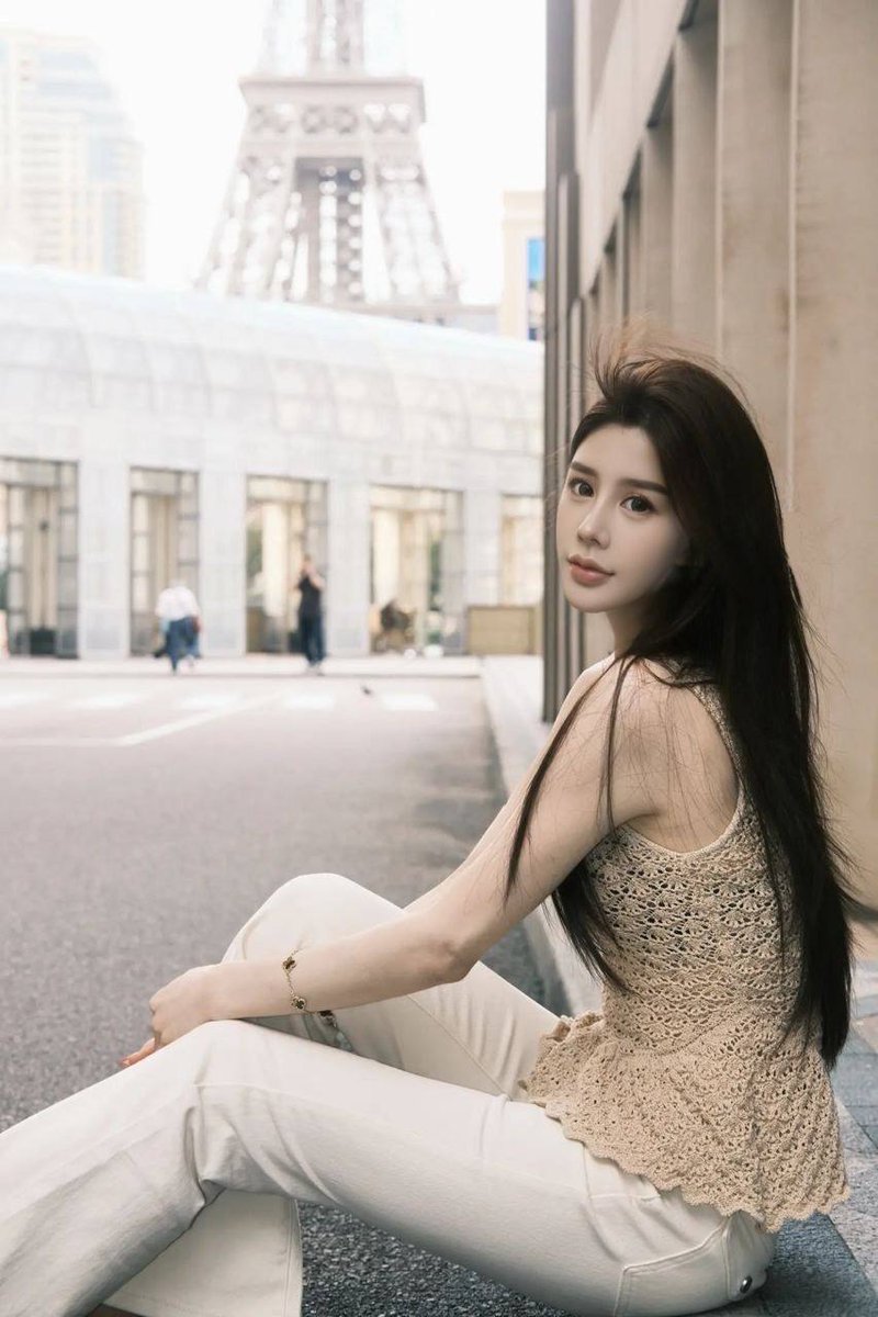 SezaiDe14840561's tweet photo. 老师017
截图联系客服：@LbBechara

（订100抵课费，白嫖勿扰）
#天河区
#广州市
我翻遍网易云QQ虾米搜狗酷狗荔枝豆瓣喜马拉雅，也找不出一首像你这么甜的歌
广州市天河区花城广场 https://t.co/XURFZsb5p1