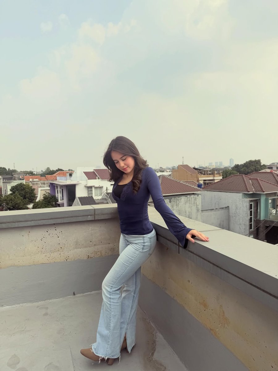 beeiya__'s tweet photo. 💙 https://t.co/fYOnd7CwOH