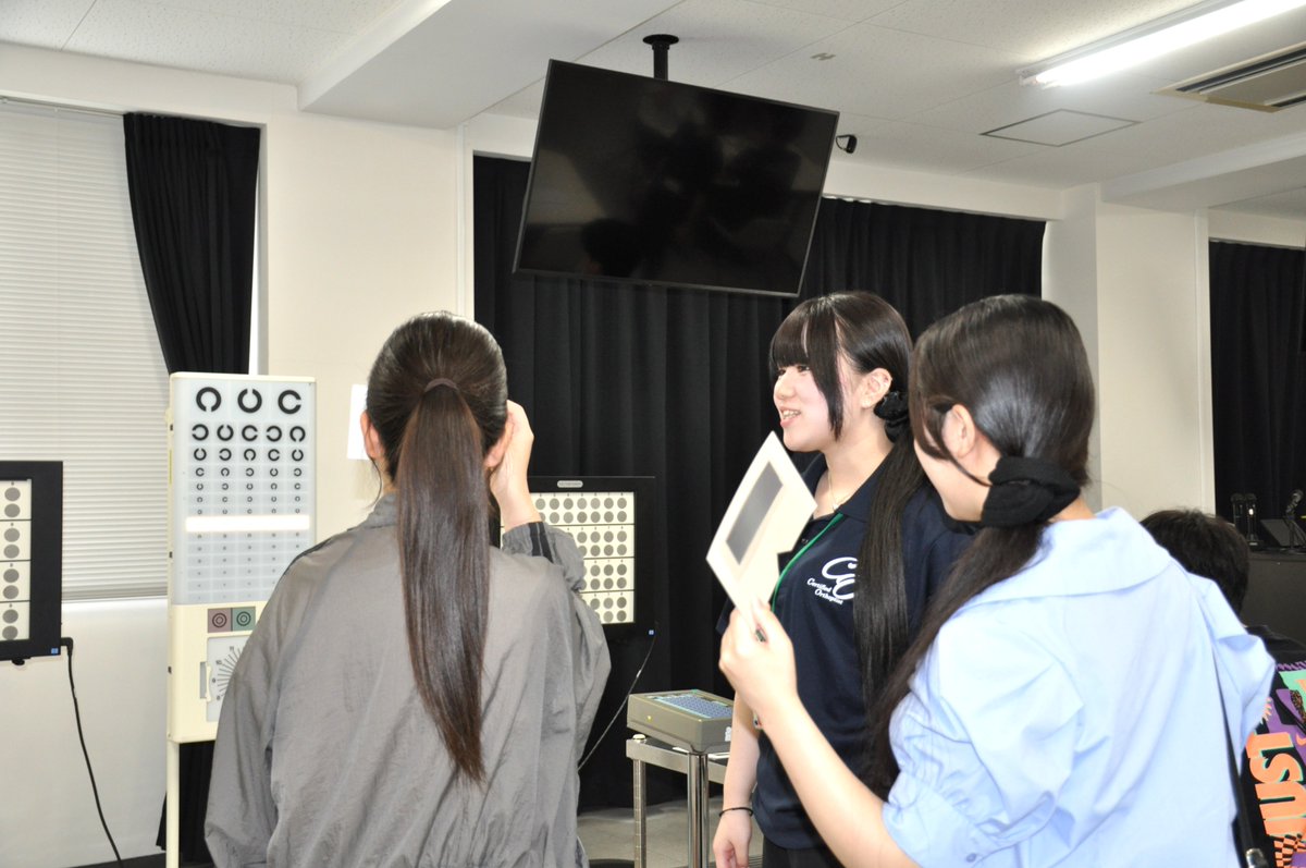 IUHW_CO's tweet photo. 本日もオープンキャンパスが開催されました。
ご来場いただいた皆さまありがとうございました。
次回のオープンキャンパスは 8/16(日) に開催され、「緑内障体験眼鏡作成」などの新企画もあります。
ご来場をお待ちしております！
#国際医療福祉大学 #視機能療法学科  #オープンキャンパス #iuhw #co https://t.co/6CFT7f5Lej