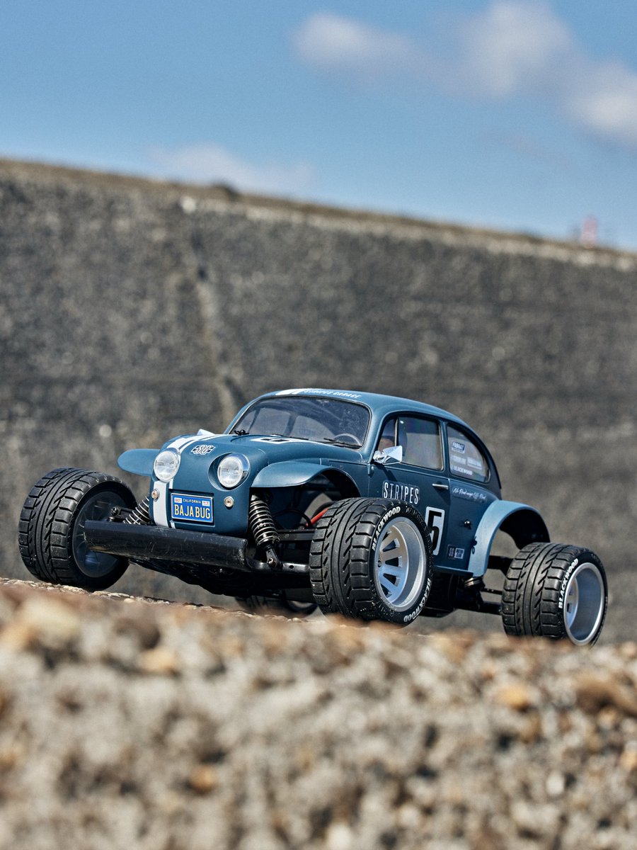 STRIPESGARAGE's tweet photo. タミヤ ブリッツァービートル
写真集『RC Perspectives』のアザーカット。
ビートルにはやっぱり海が似合いますね。
今年はどの車を連れて海へ行こうかな…😊 https://t.co/WExEHY5aSU