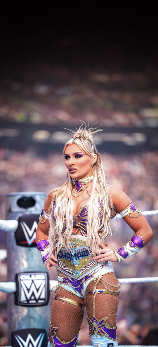 ItzVarun_____'s tweet photo. Tiffany Stratton Wallpaper!

#SummerSlam https://t.co/MglcwHpshj