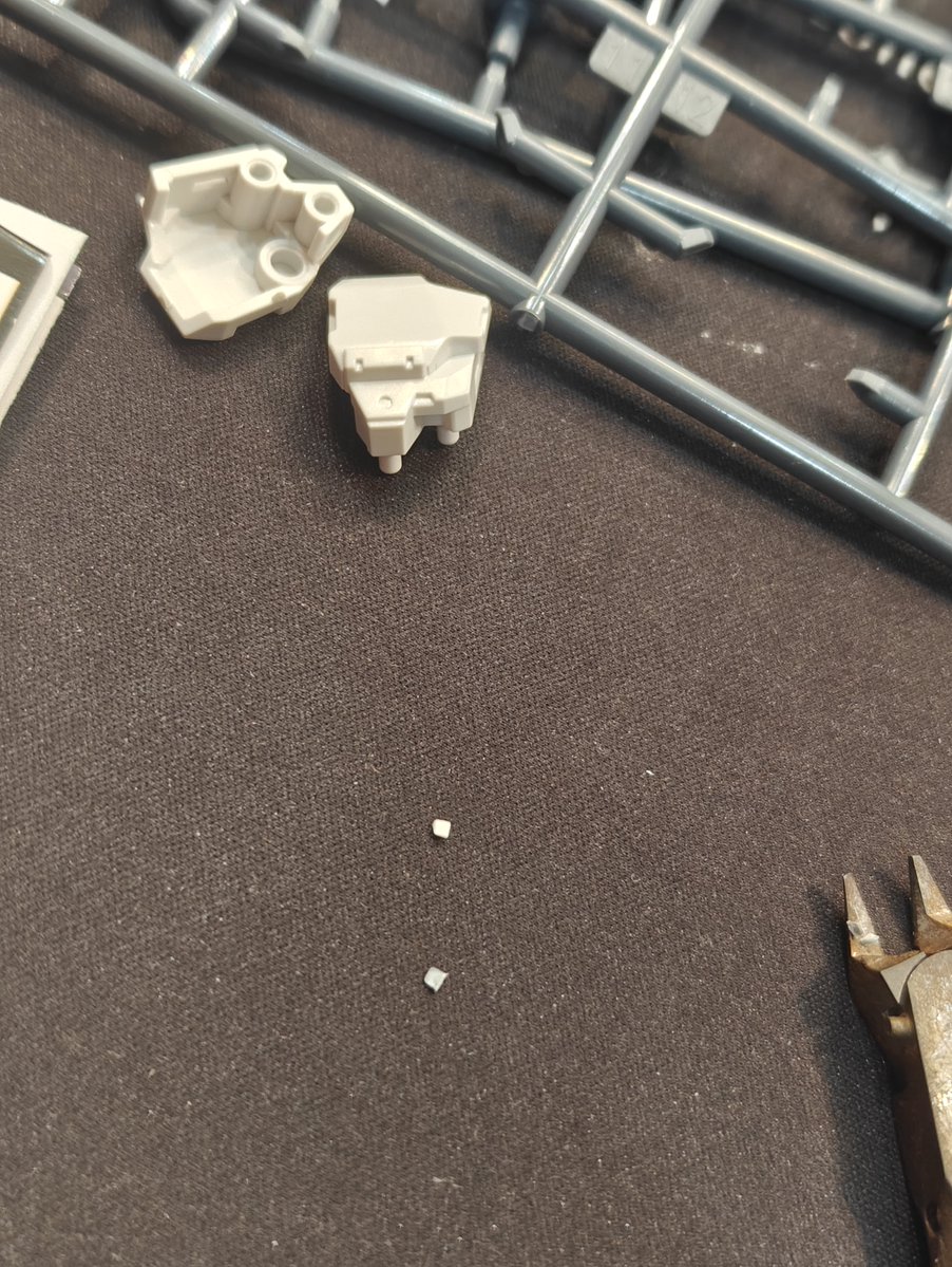 DeltyThe73rd's tweet photo. Wiping my mouth eating a sugar donut while building a model kit and noticing a bit of sugar on my finger so I ate it then I realized https://t.co/epTdrdy1vE