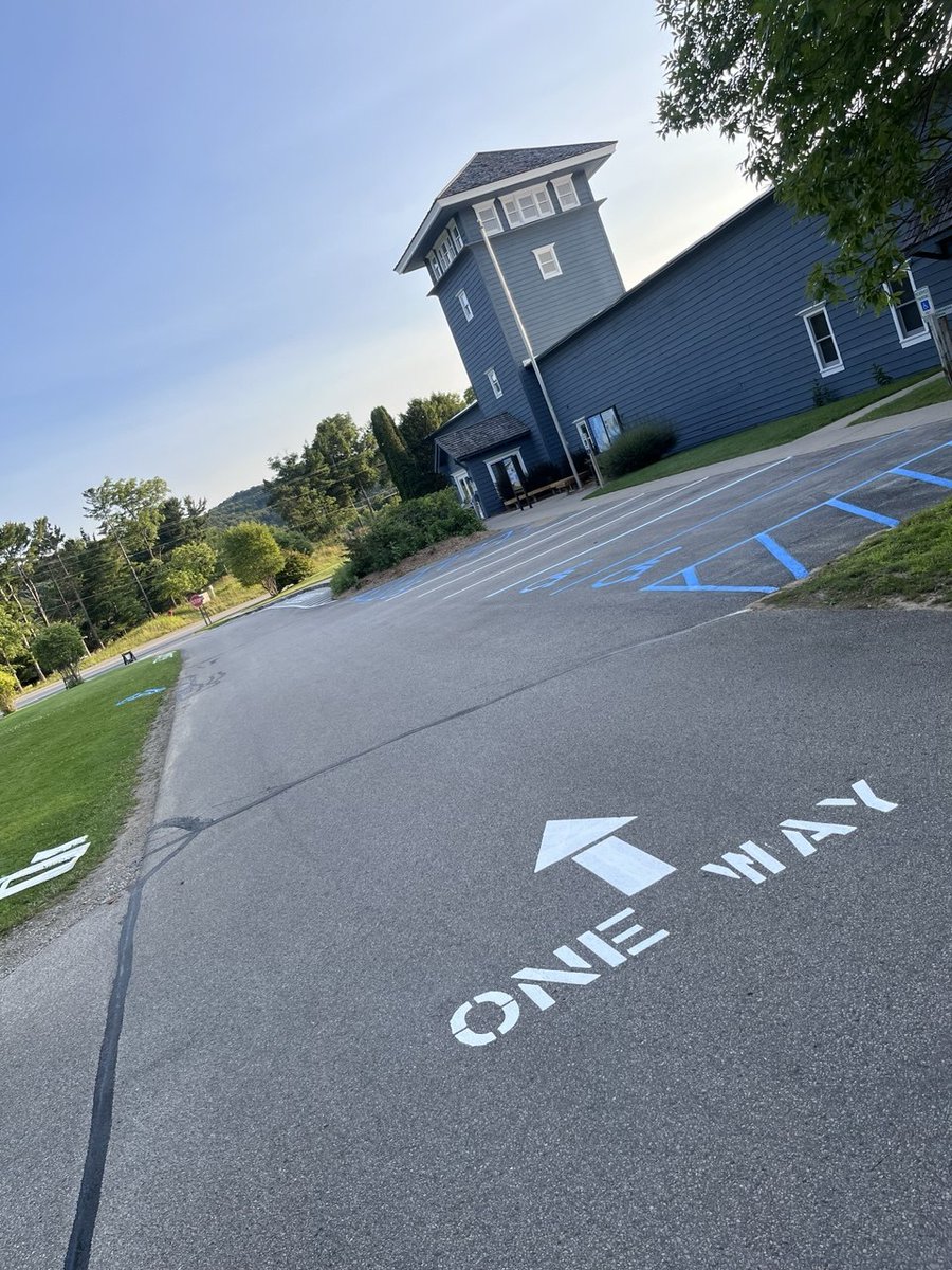 gtsealcoating's tweet photo. From local retail to iconic Northern Michigan landmarks! We recently completed an after-hours line striping project for the Sleeping Bear Dunes National Lakeshore Visitor Center in Empire, Michigan. 🌲🏞️

#SleepingBearDunes #NorthernMichigan #LineStriping #AsphaltMaintenance https://t.co/nc2a6iqcQJ
